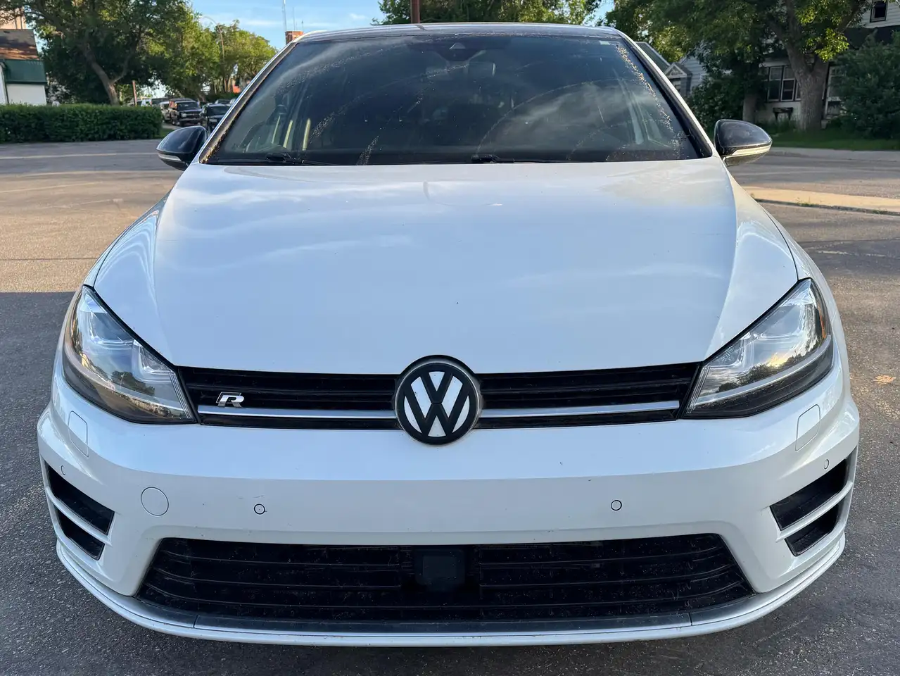 Volkswagen Golf R photo Volkswagen Golf R