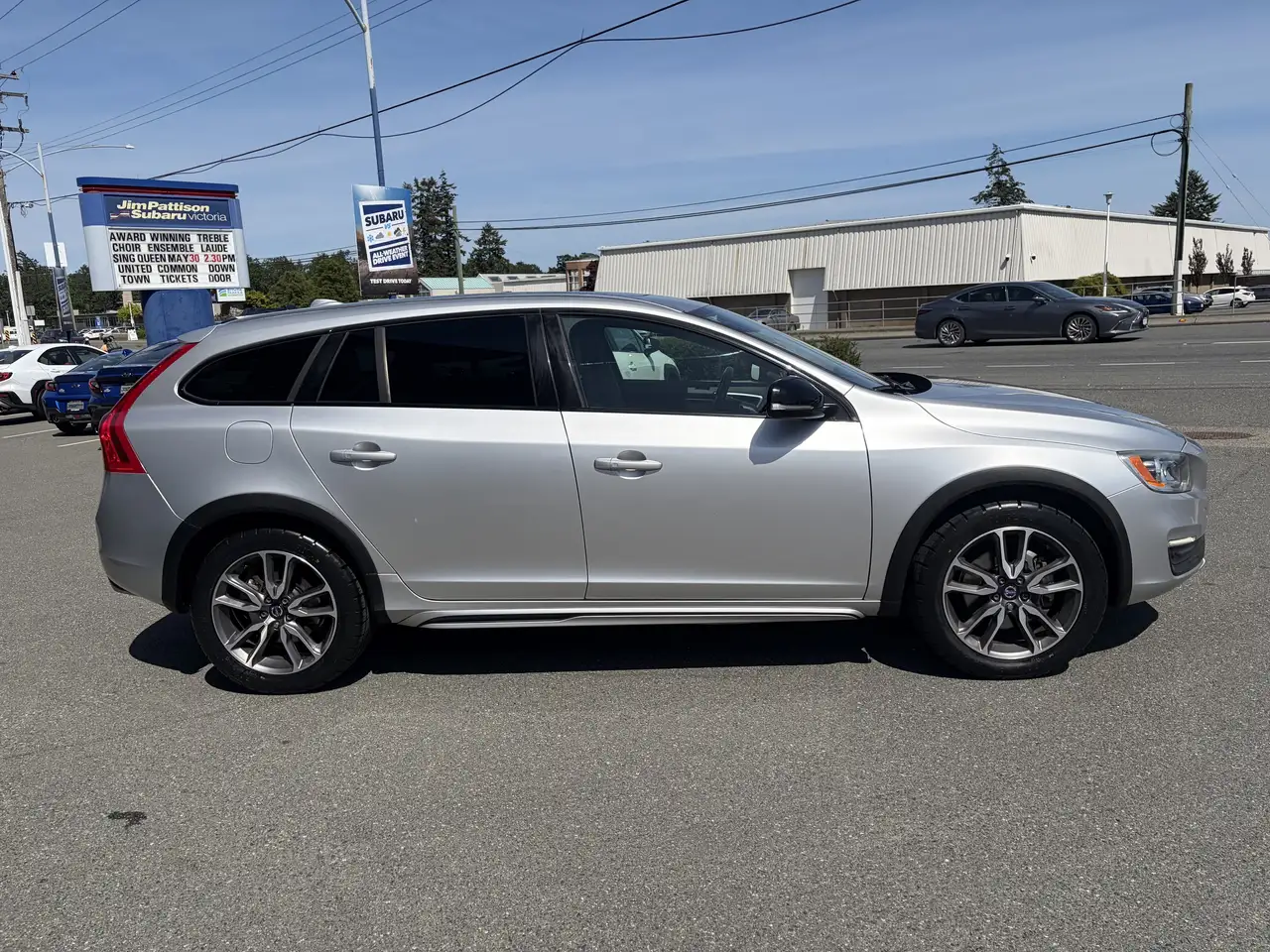 2015 Volvo V60 Cross Country