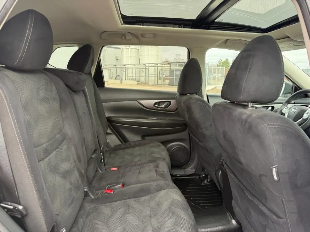 Nissan Rogue снимка Nissan Rogue