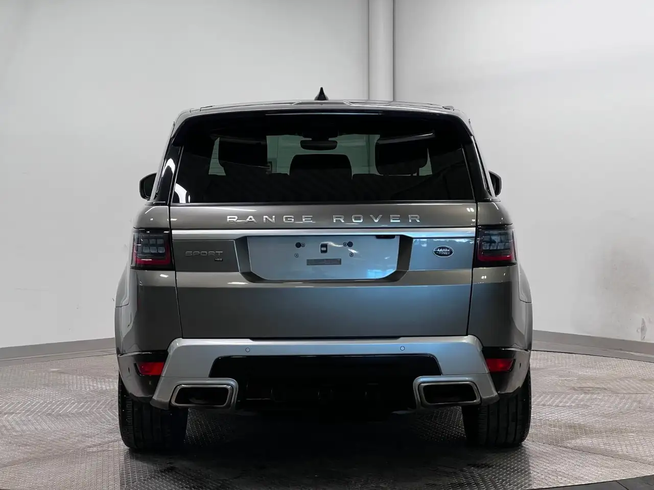Land Rover Range Rover Sport снимка Land Rover Range Rover Sport
