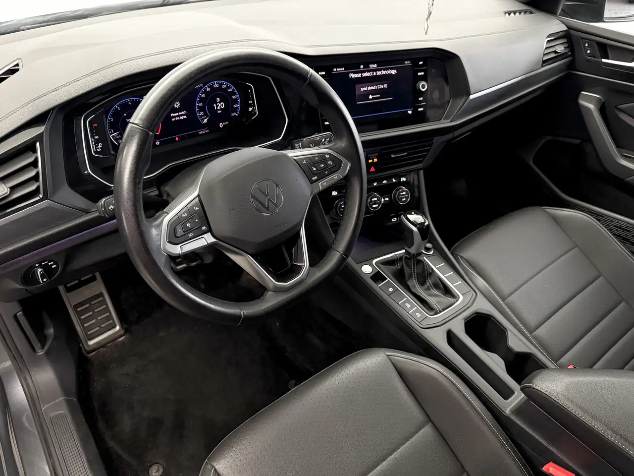 Volkswagen Jetta снимка Volkswagen Jetta