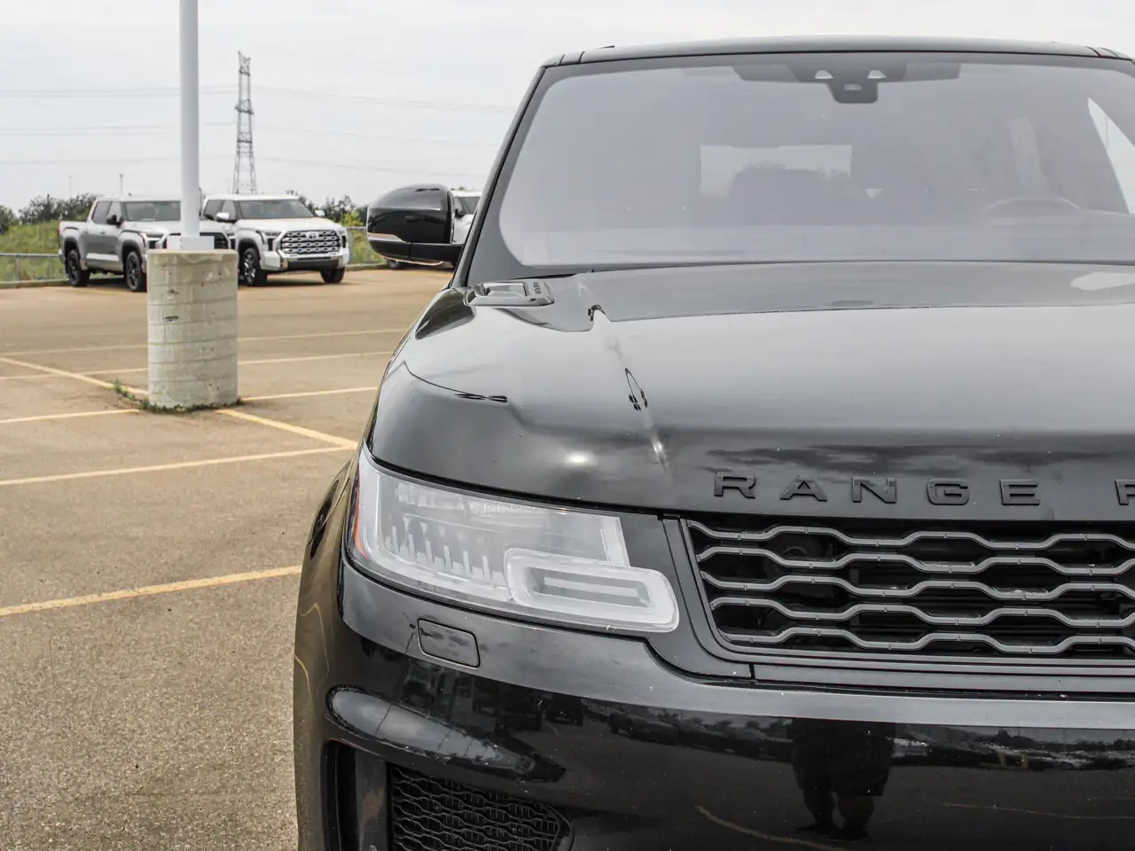 Land Rover Range Rover Sport photo Land Rover Range Rover Sport