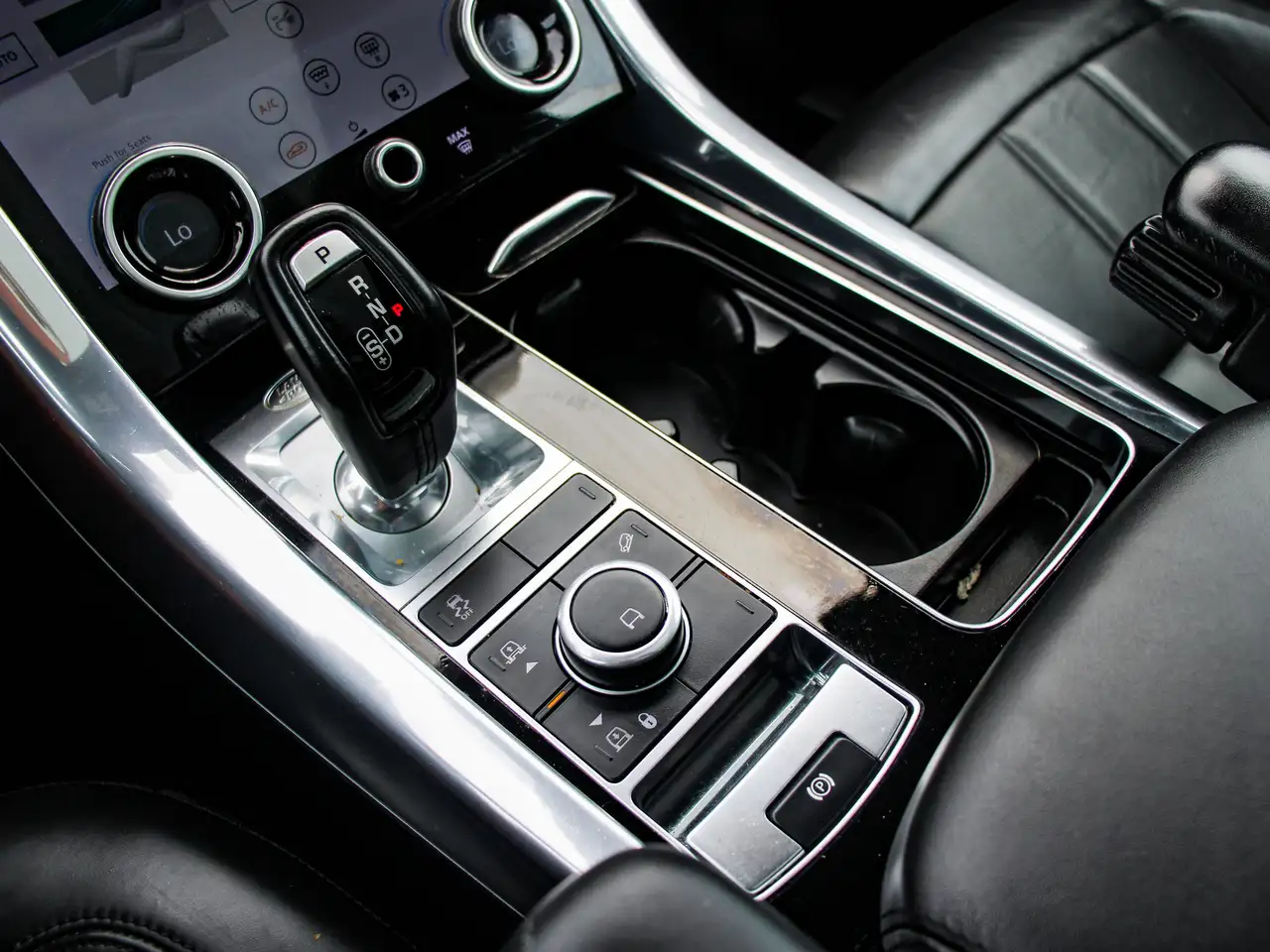 Land Rover Range Rover Sport photo Land Rover Range Rover Sport