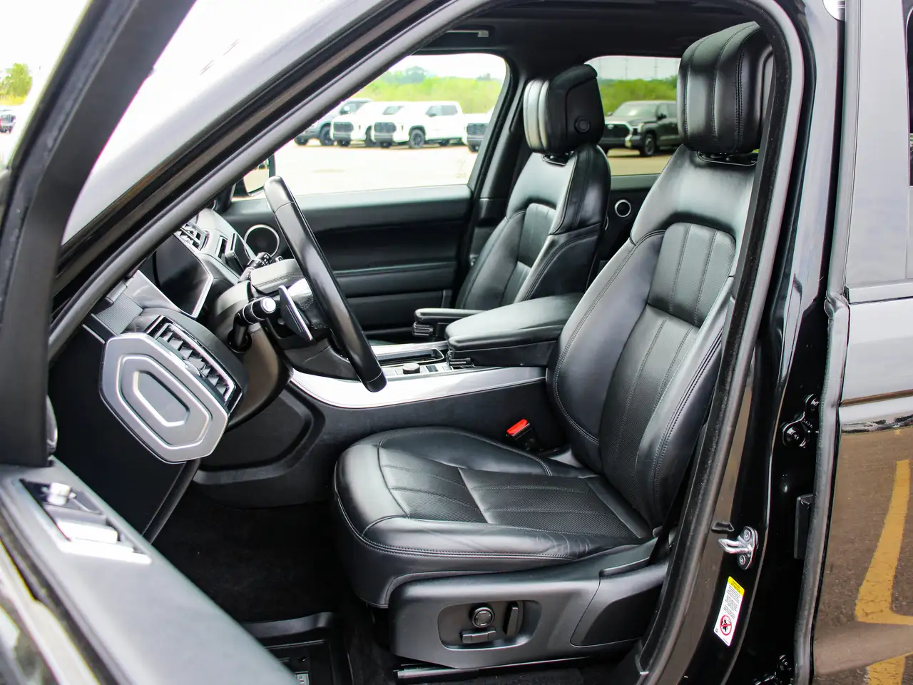 Land Rover Range Rover Sport photo Land Rover Range Rover Sport