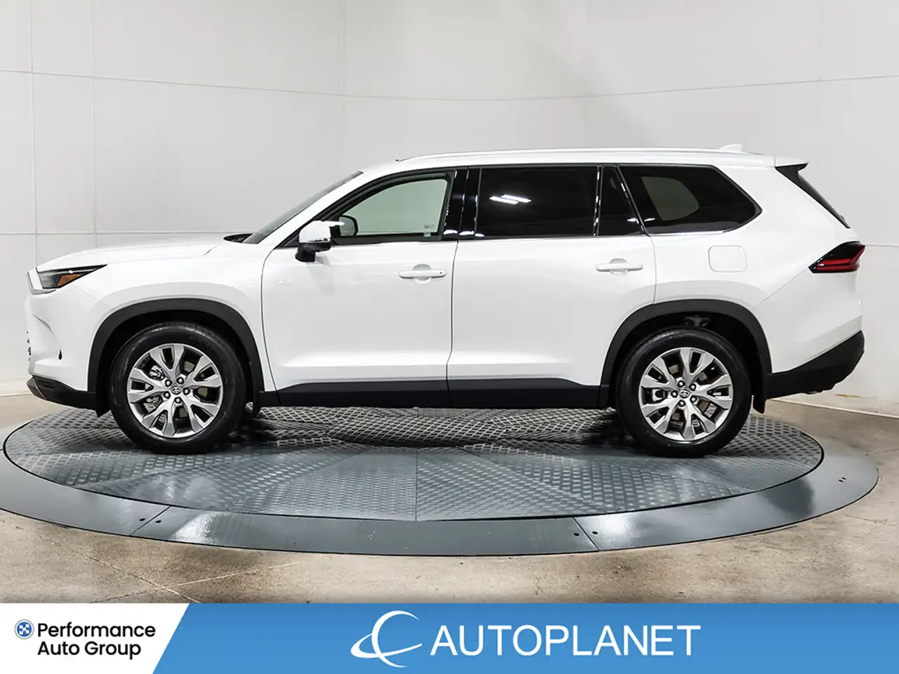 Toyota Grand Highlander photo Toyota Grand Highlander