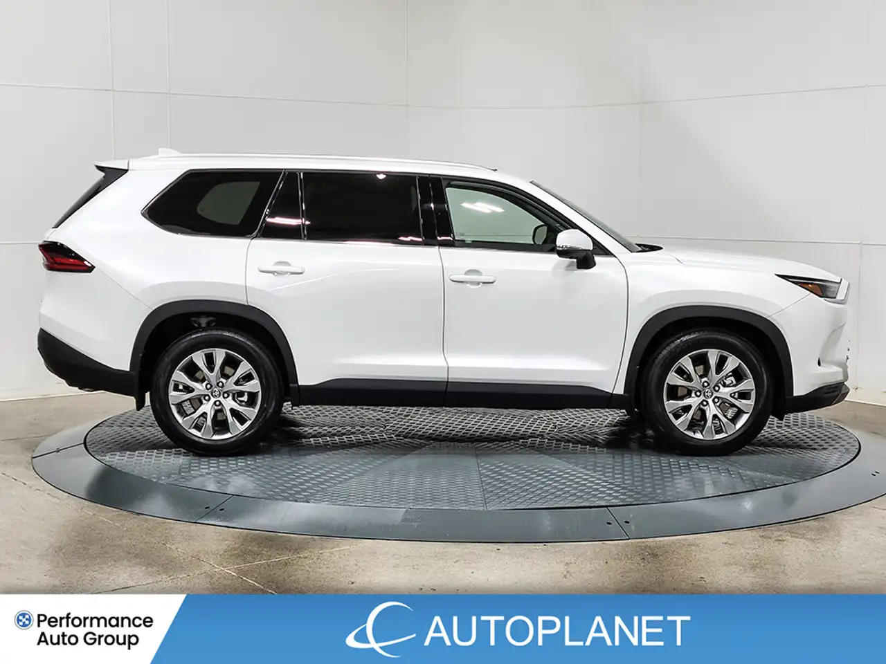 Toyota Grand Highlander photo Toyota Grand Highlander
