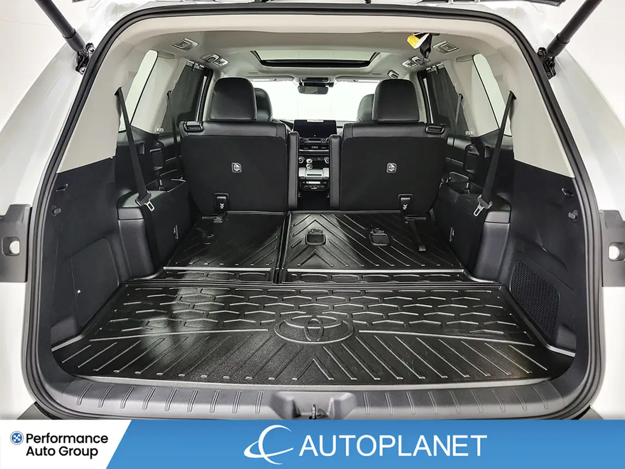 Toyota Grand Highlander photo Toyota Grand Highlander