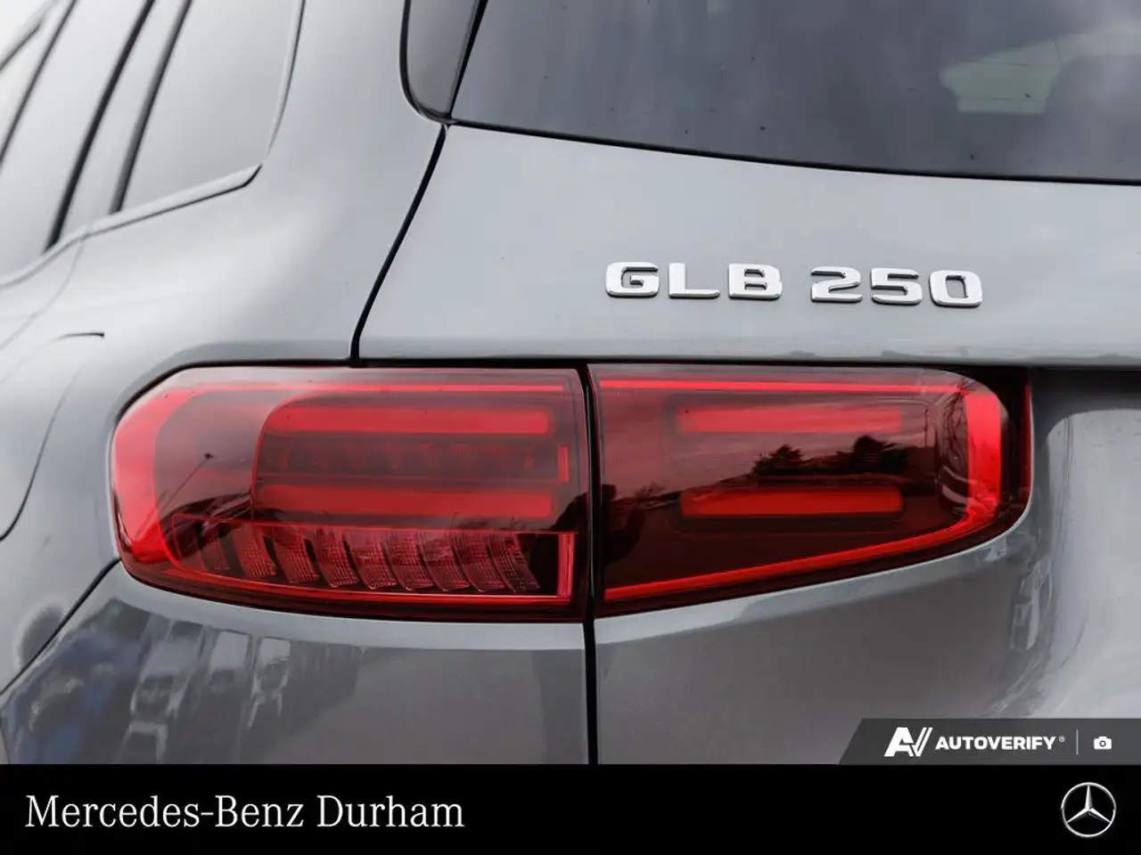 Mercedes-Benz GLB снимка Mercedes-Benz GLB