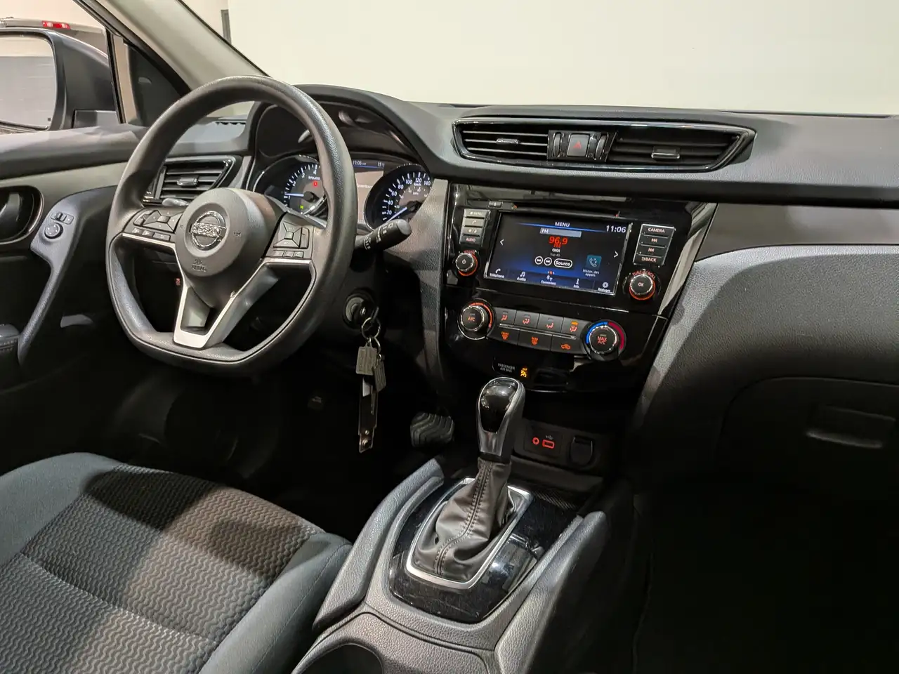 Nissan Qashqai снимка Nissan Qashqai
