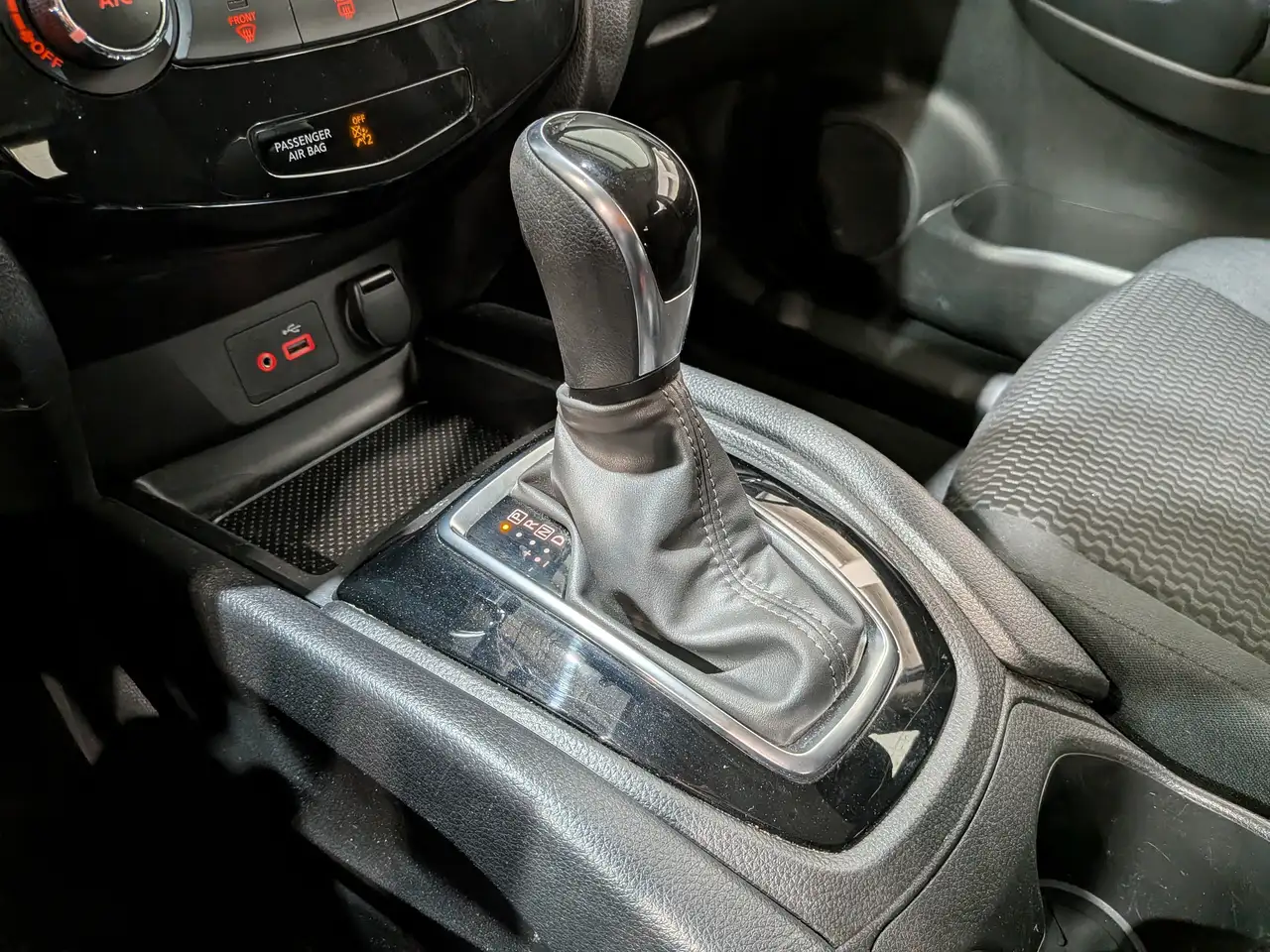 Nissan Qashqai снимка Nissan Qashqai