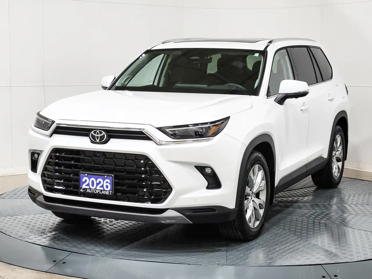 Toyota Grand Highlander photo Toyota Grand Highlander