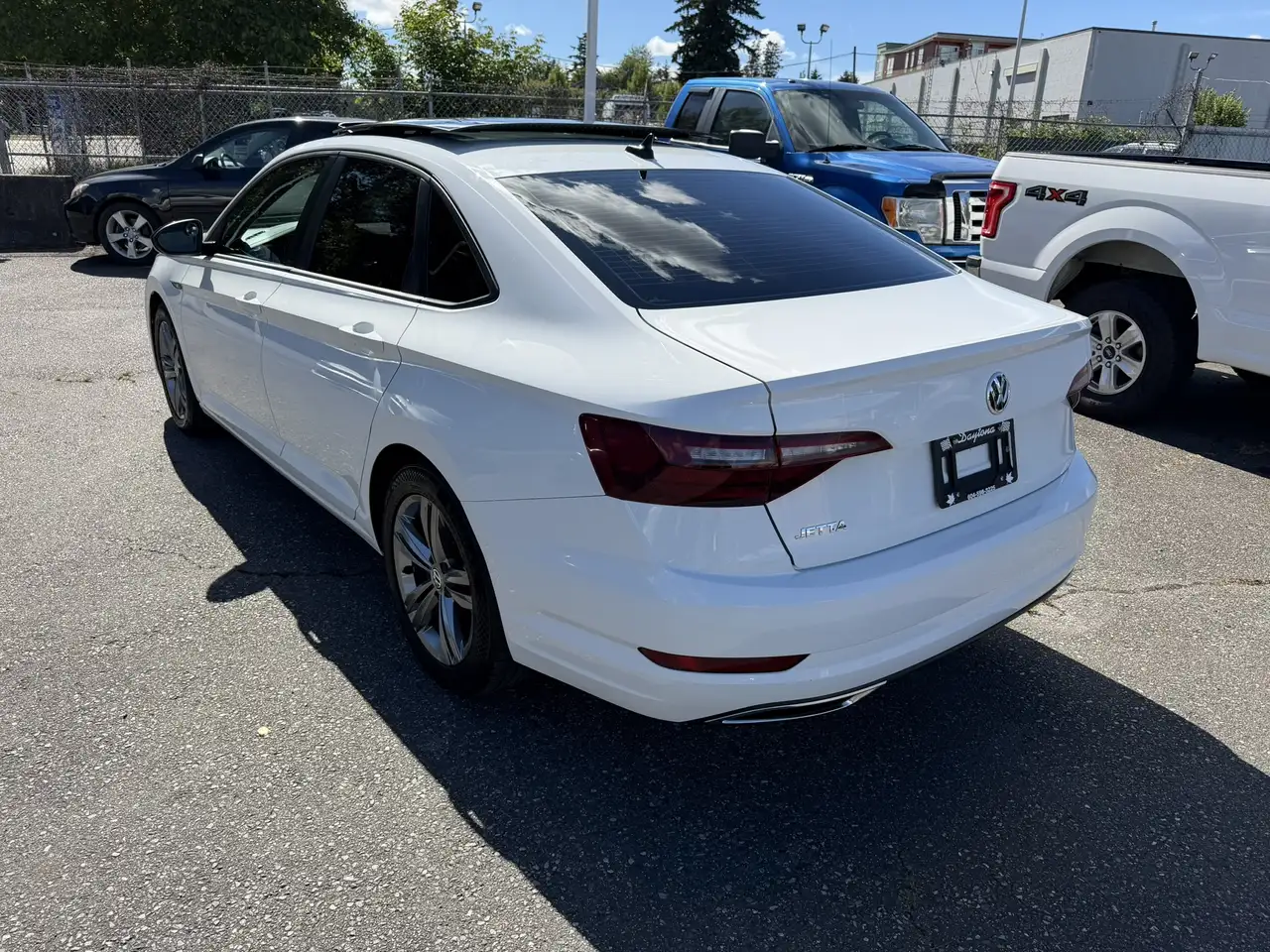 Volkswagen Jetta снимка Volkswagen Jetta