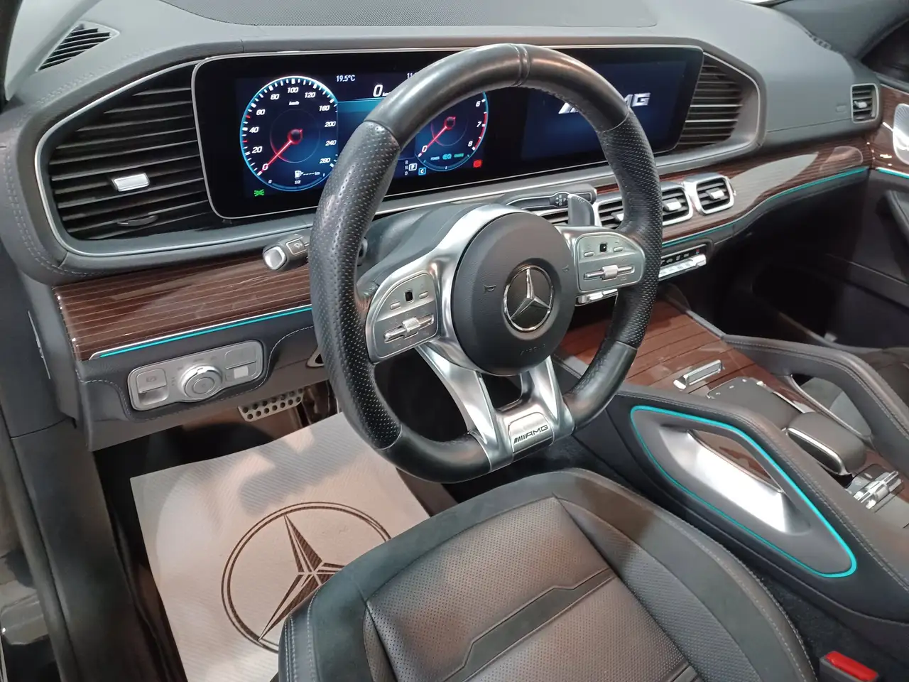 Mercedes-Benz GLE снимка Mercedes-Benz GLE