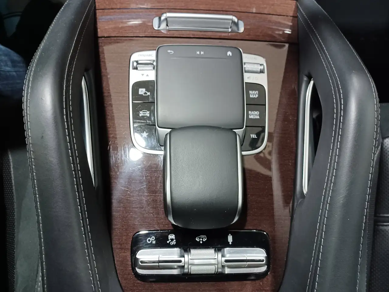 Mercedes-Benz GLE снимка Mercedes-Benz GLE