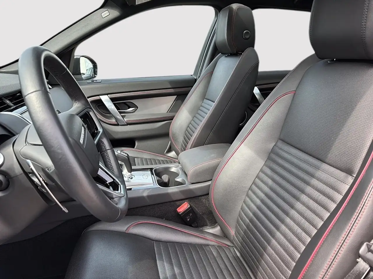 Land Rover Discovery Sport снимка Land Rover Discovery Sport
