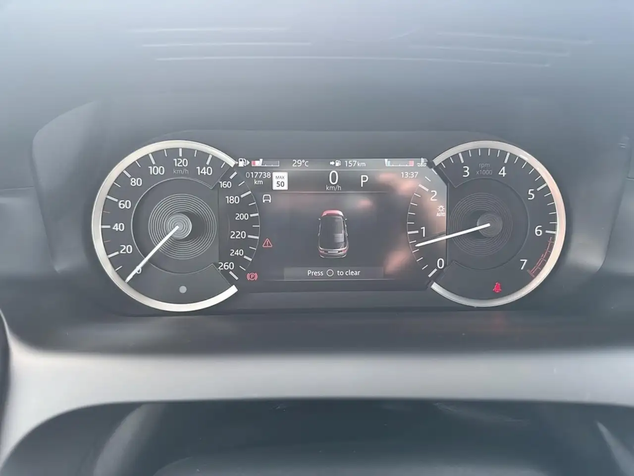 Land Rover Discovery Sport снимка Land Rover Discovery Sport
