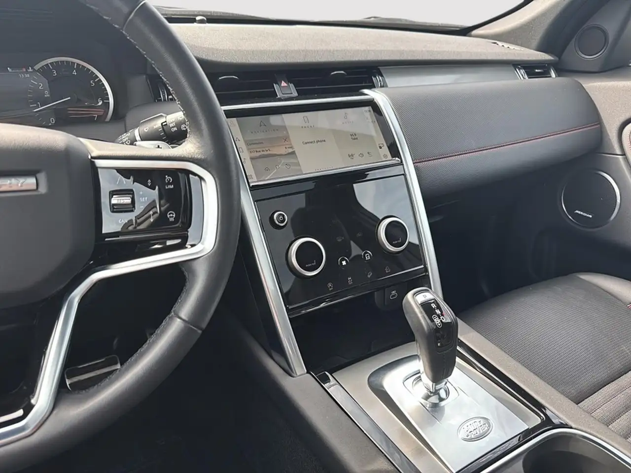 Land Rover Discovery Sport снимка Land Rover Discovery Sport