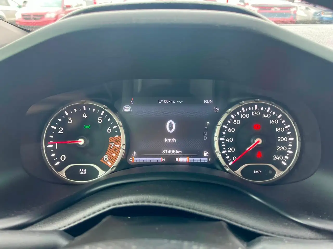 Jeep Renegade снимка Jeep Renegade