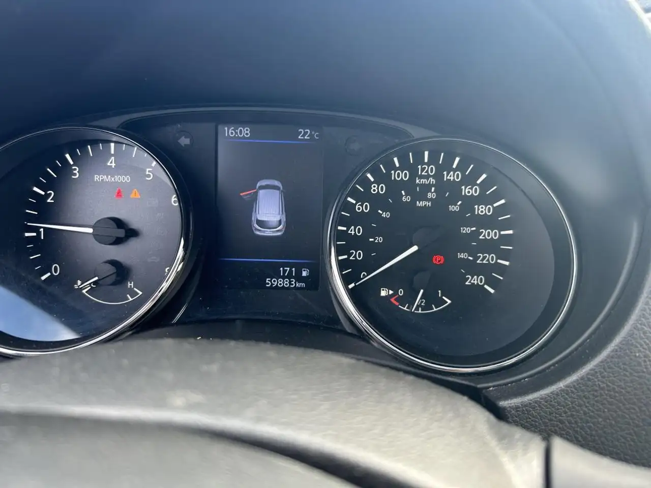 Nissan Qashqai снимка Nissan Qashqai