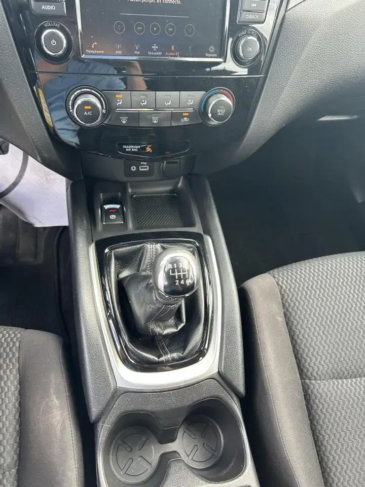 Nissan Qashqai снимка Nissan Qashqai