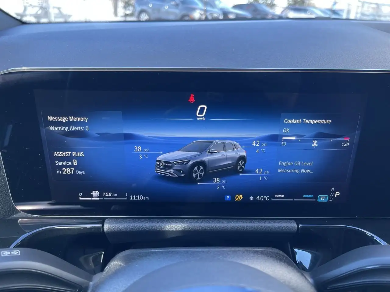 Mercedes-Benz GLA снимка Mercedes-Benz GLA
