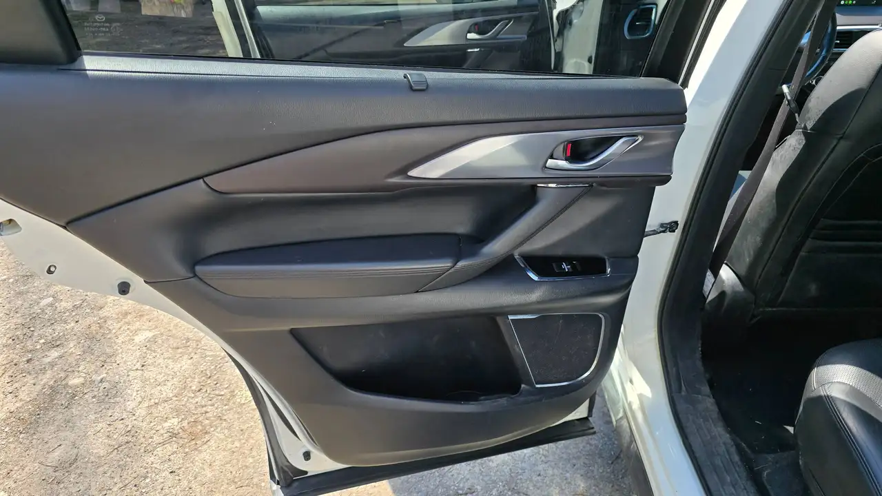 Mazda CX-9 снимка Mazda CX-9