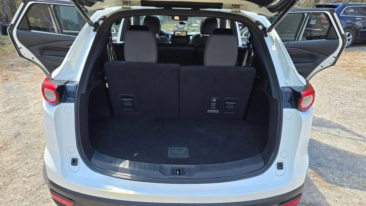 Mazda CX-9 снимка Mazda CX-9