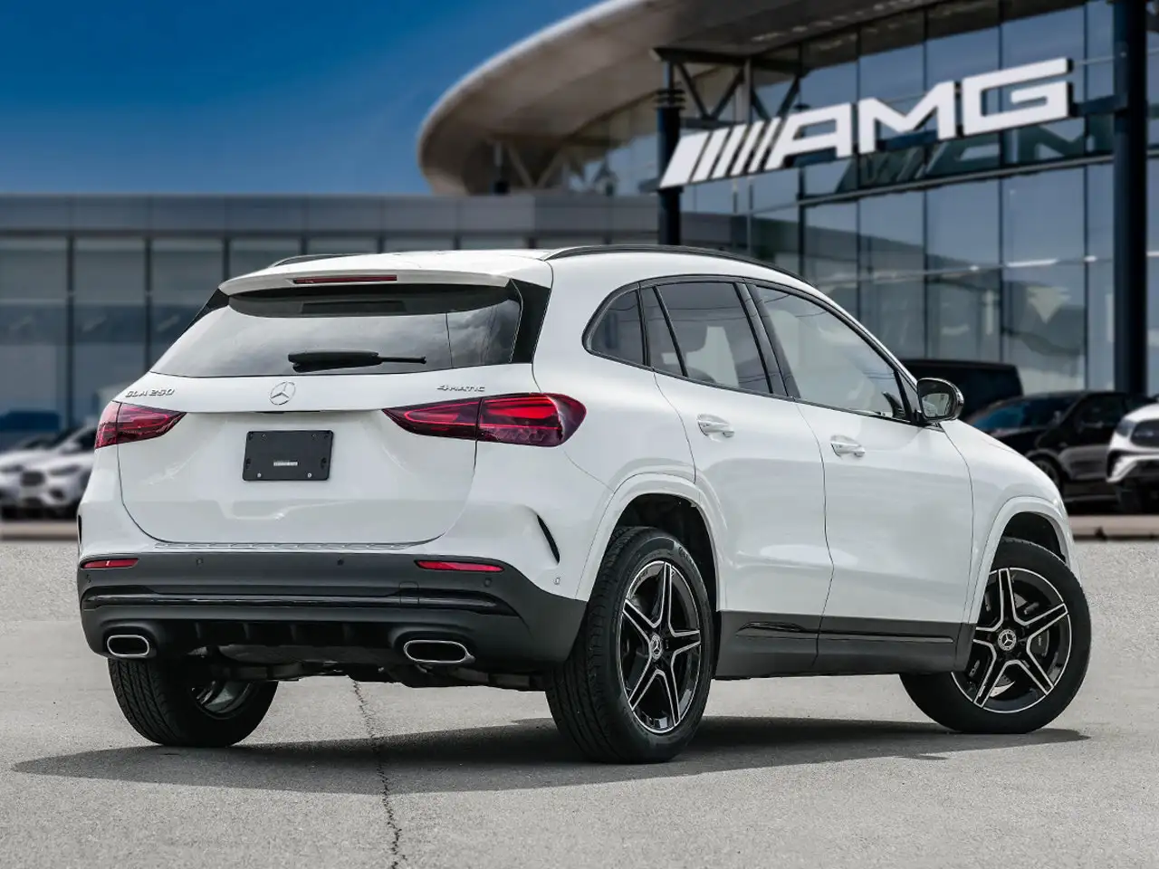 Mercedes-Benz GLA снимка Mercedes-Benz GLA