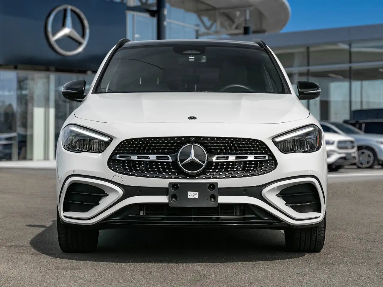 Mercedes-Benz GLA снимка Mercedes-Benz GLA