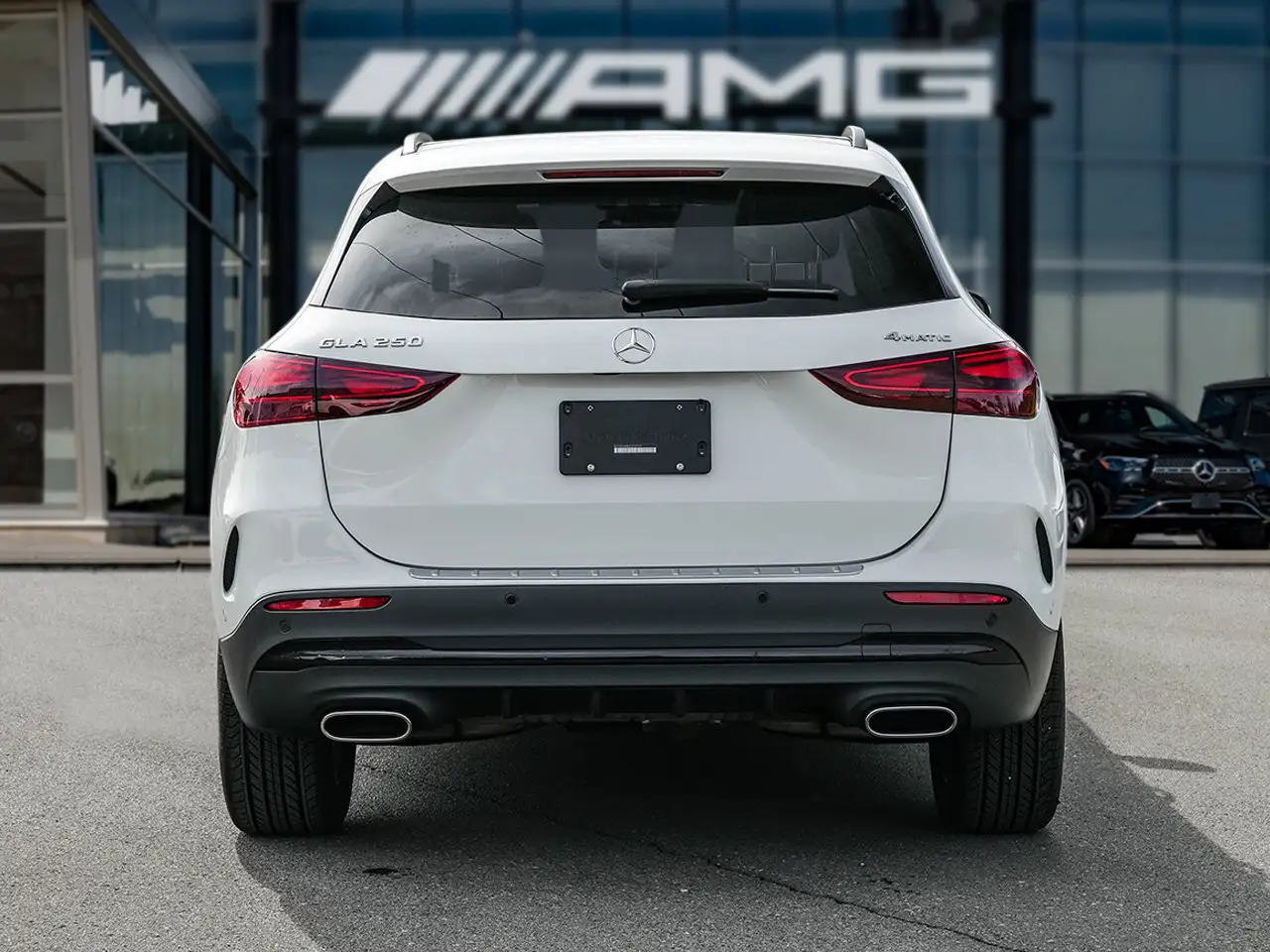 Mercedes-Benz GLA снимка Mercedes-Benz GLA