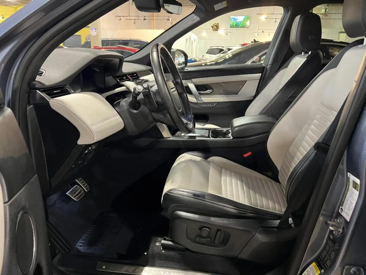 Land Rover Discovery Sport снимка Land Rover Discovery Sport