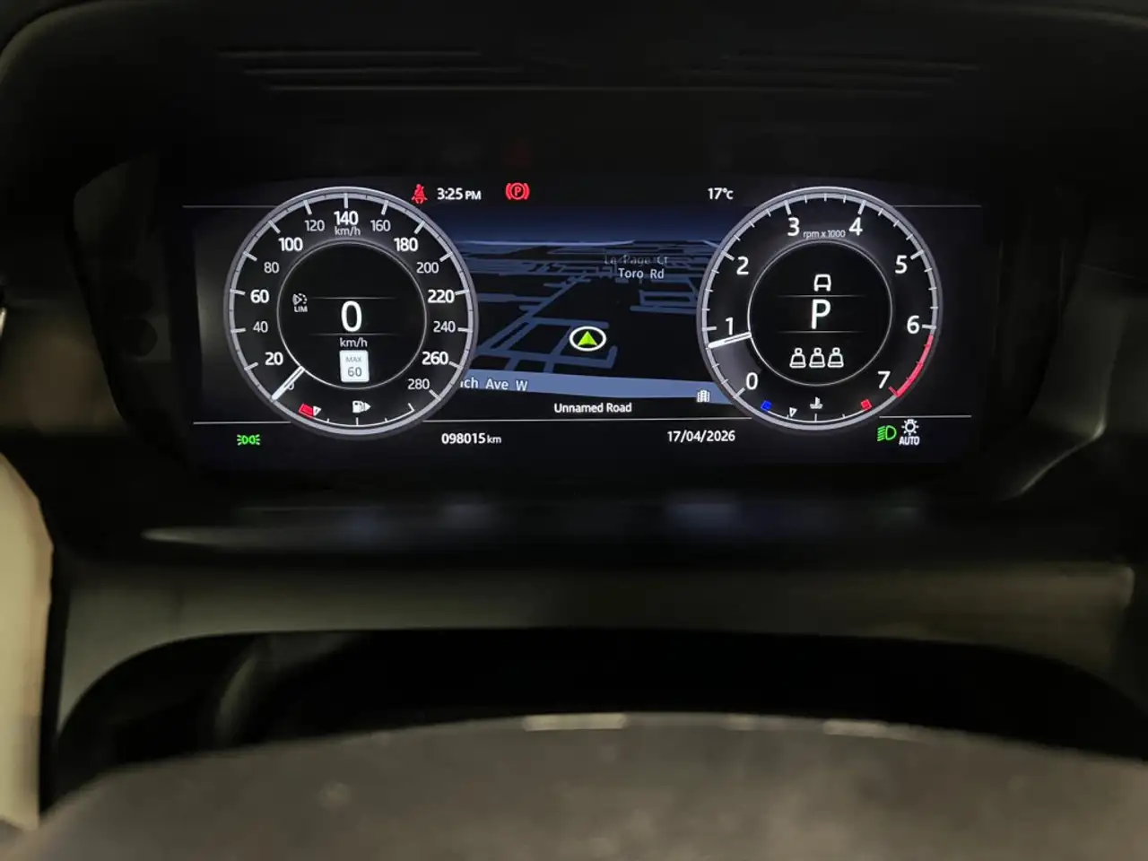 Land Rover Discovery Sport снимка Land Rover Discovery Sport