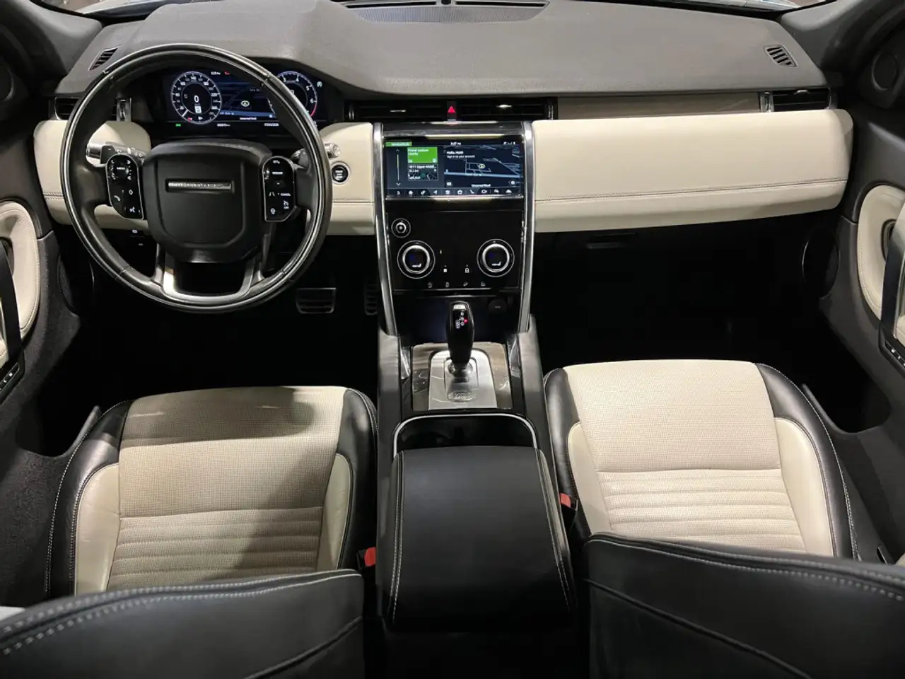 Land Rover Discovery Sport снимка Land Rover Discovery Sport