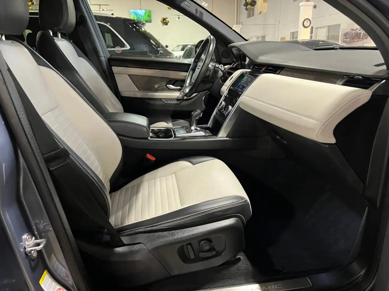 Land Rover Discovery Sport снимка Land Rover Discovery Sport