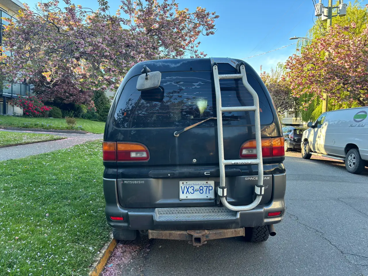 Mitsubishi Delica photo Mitsubishi Delica