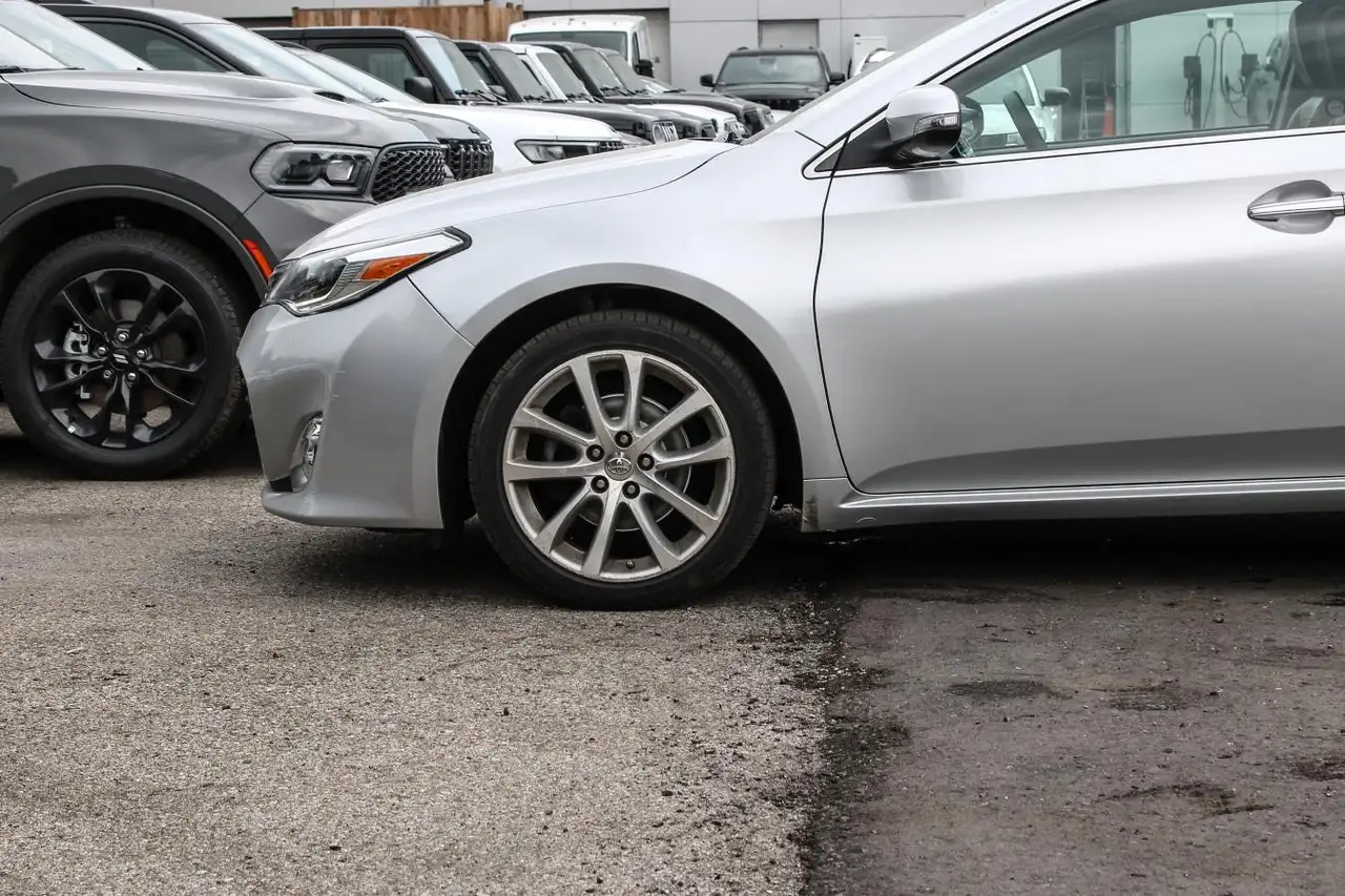 Toyota Avalon photo Toyota Avalon