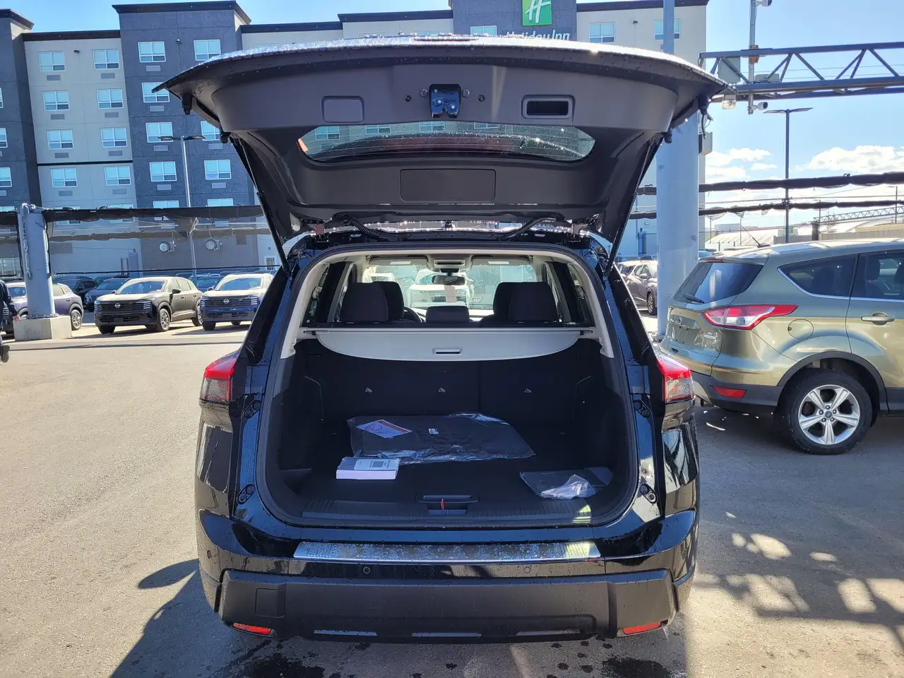 Nissan Rogue fotografie Nissan Rogue