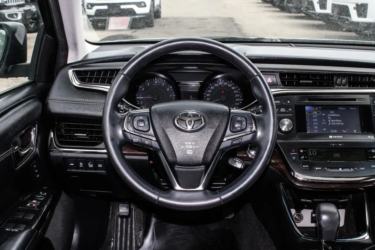 Toyota Avalon photo Toyota Avalon