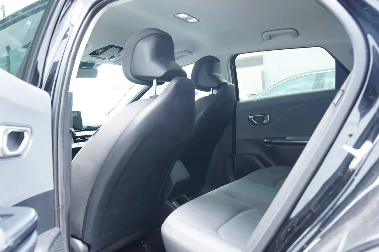 Kia K4 снимка Kia K4