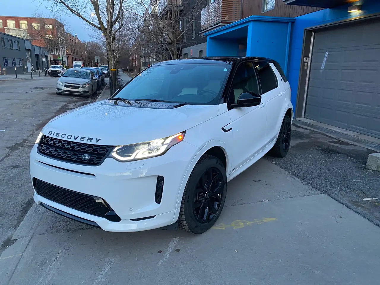 Land Rover Discovery Sport снимка Land Rover Discovery Sport