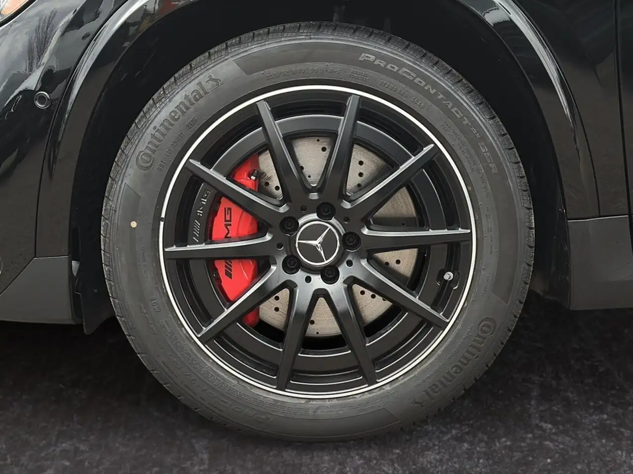 Mercedes-Benz GLA снимка Mercedes-Benz GLA
