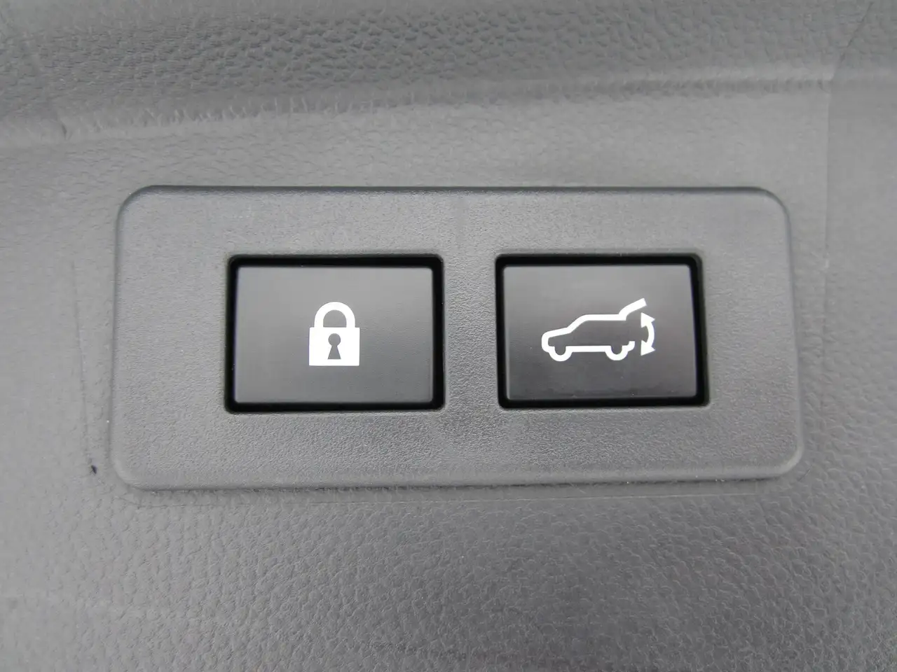 Subaru OUTBACK photo Subaru OUTBACK