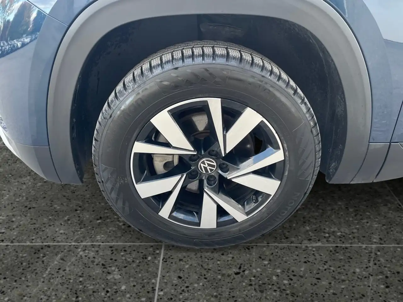 Volkswagen Atlas снимка Volkswagen Atlas