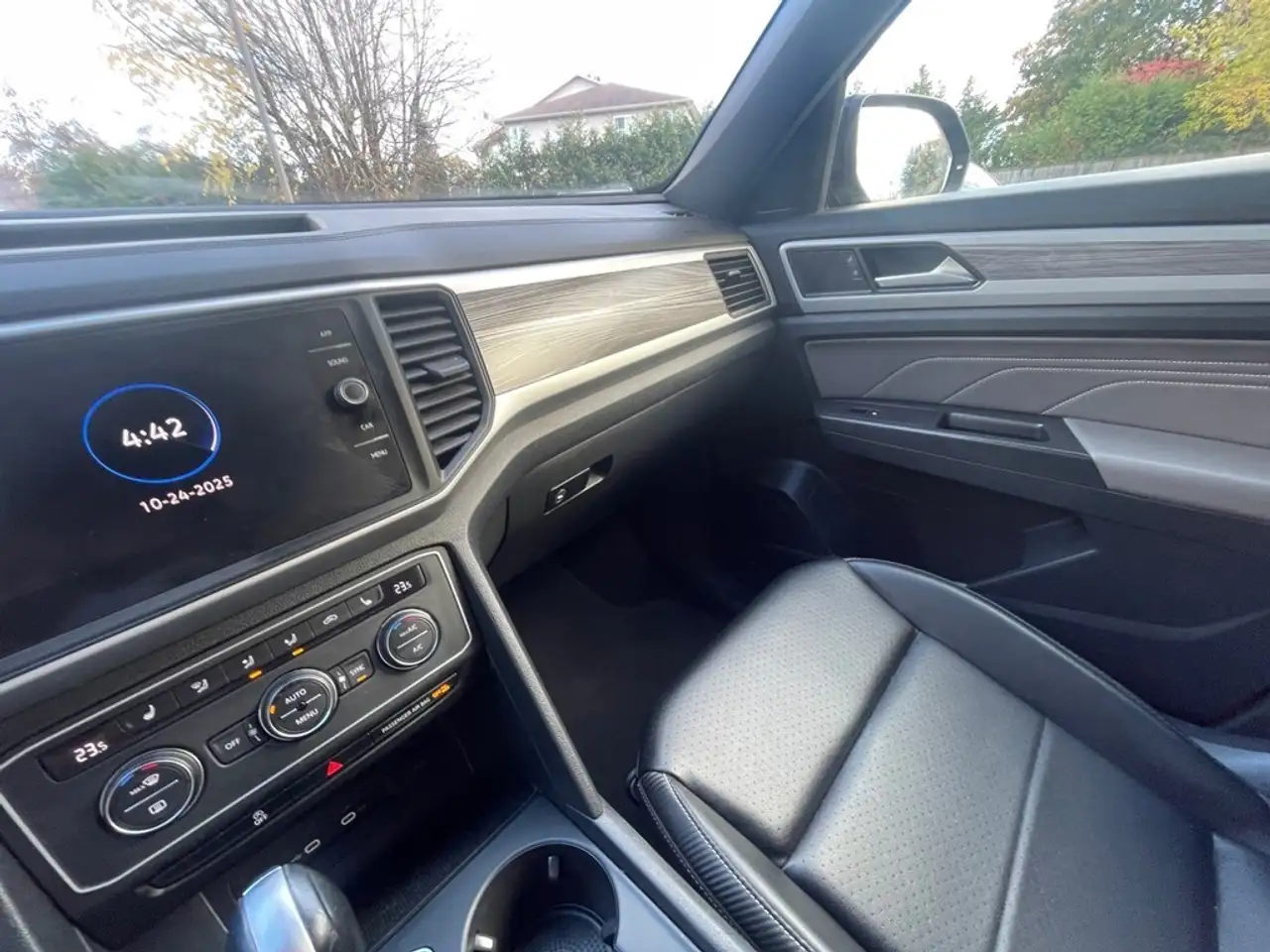 Volkswagen Atlas снимка Volkswagen Atlas