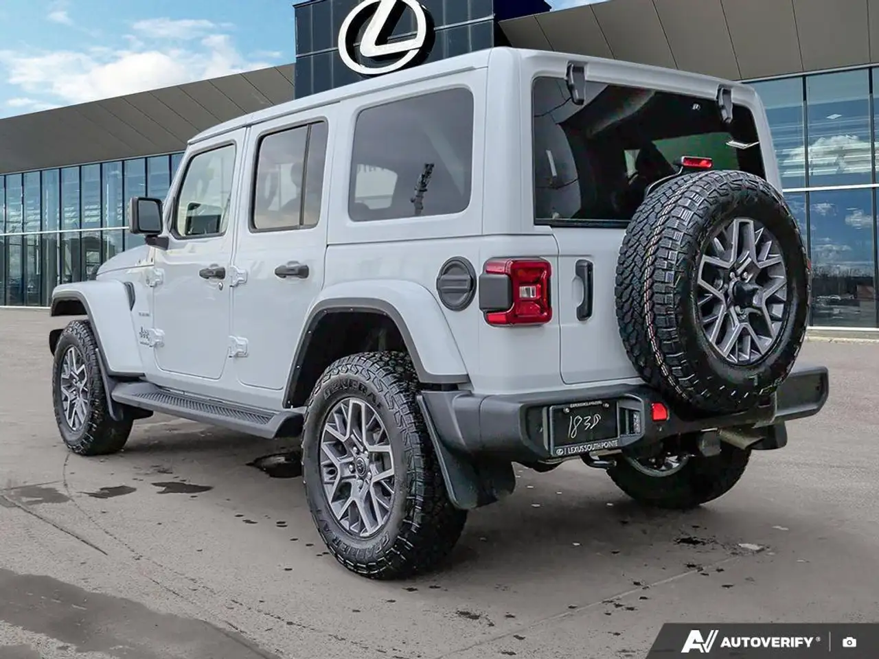 Jeep Wrangler снимка Jeep Wrangler