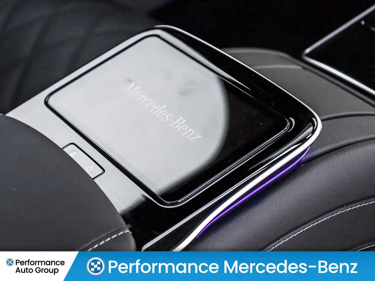 Mercedes-Benz S-Class снимка Mercedes-Benz S-Class