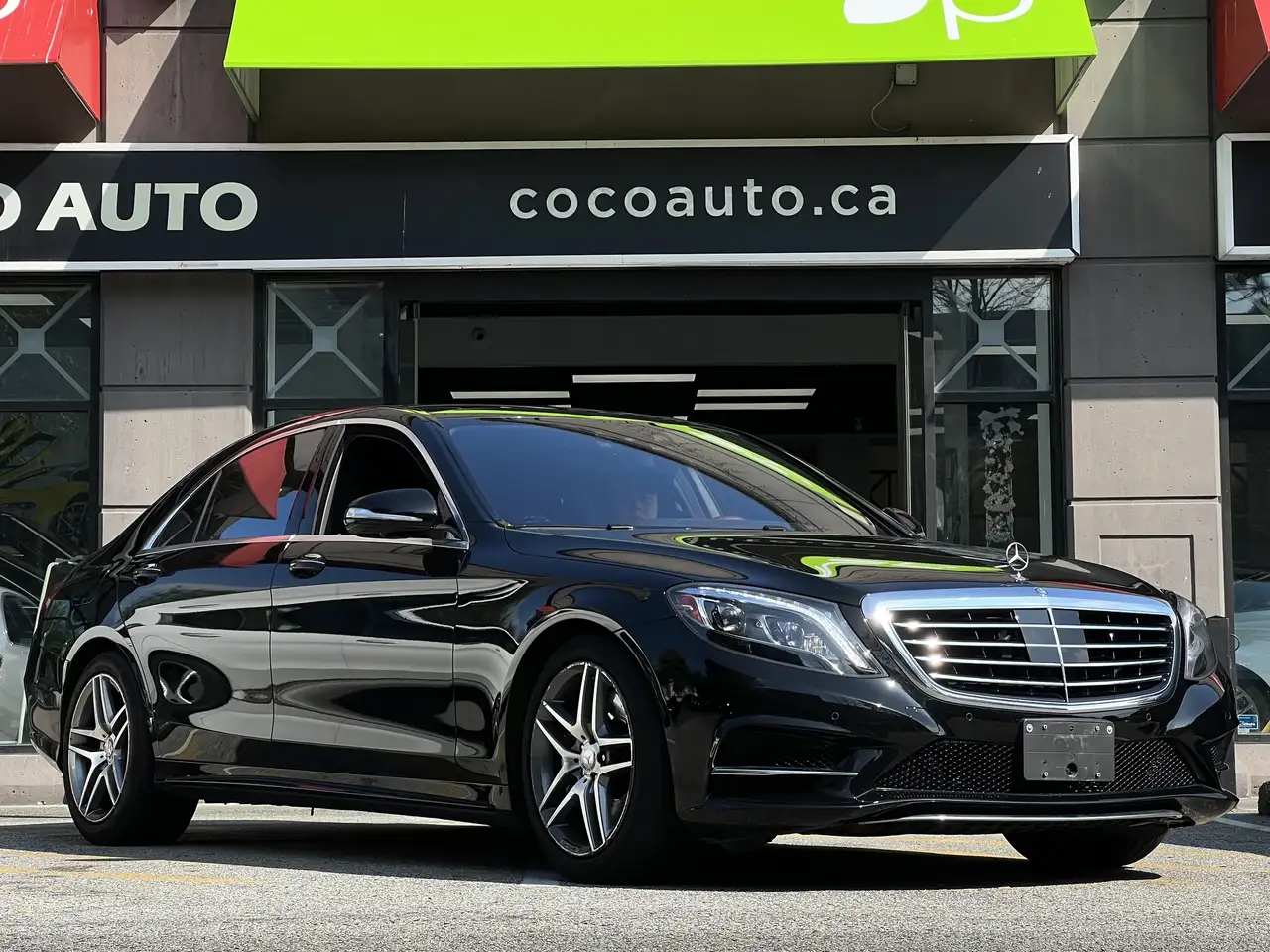 Mercedes-Benz S-Class снимка Mercedes-Benz S-Class