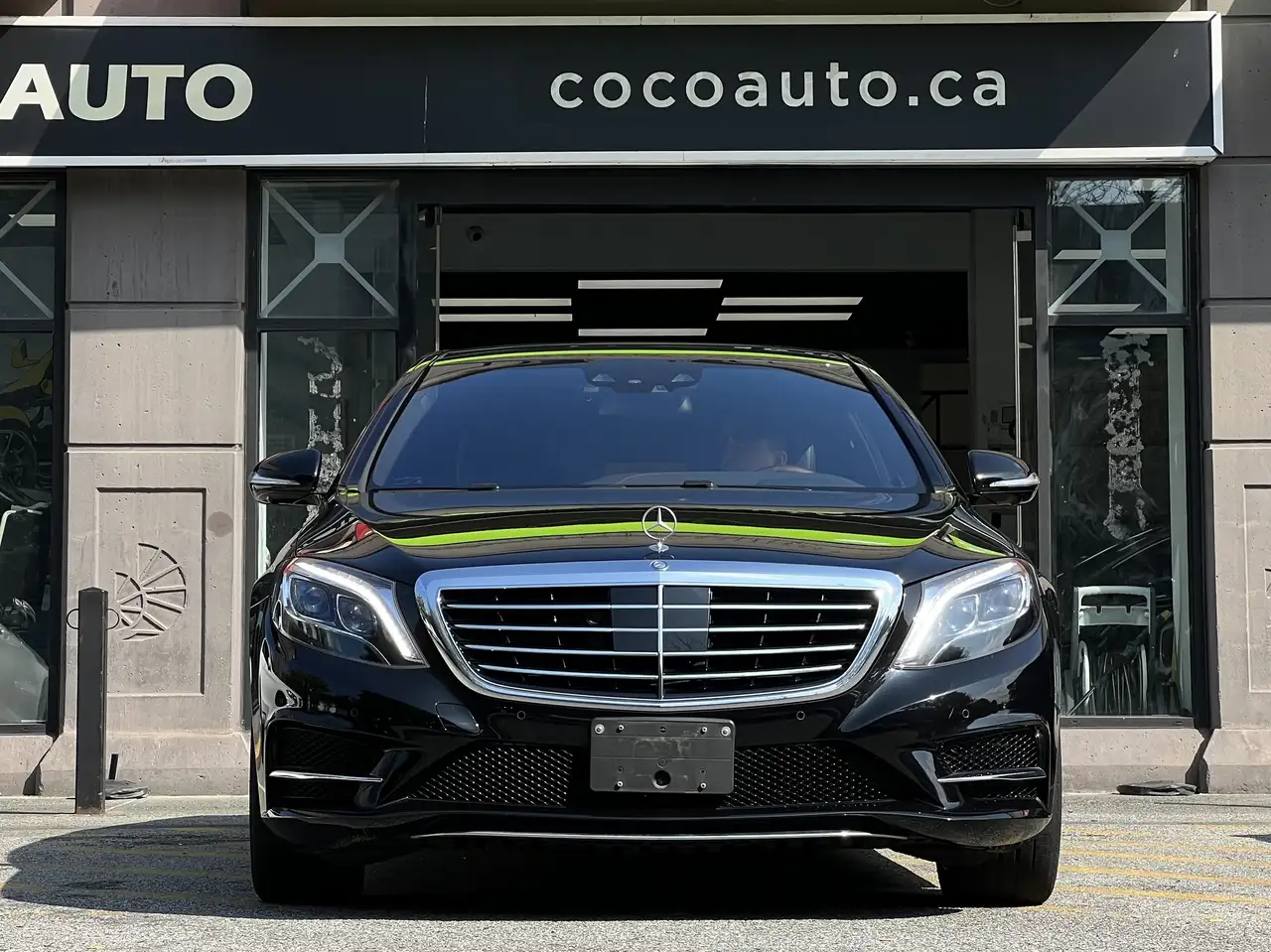 Mercedes-Benz S-Class снимка Mercedes-Benz S-Class