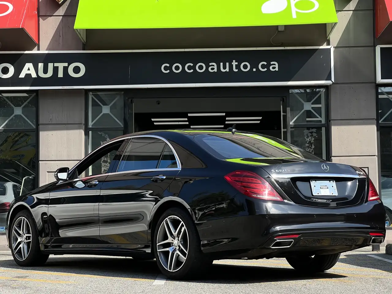 Mercedes-Benz S-Class снимка Mercedes-Benz S-Class