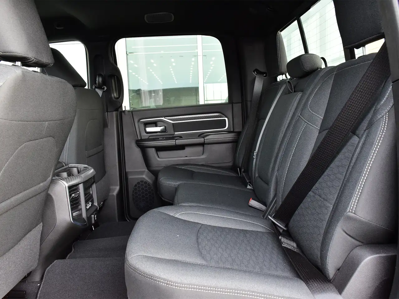 RAM 3500 снимка RAM 3500